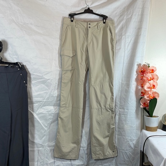 Columbia hiking trail pants with Omni shade size 8 long - Picture 1 of 11